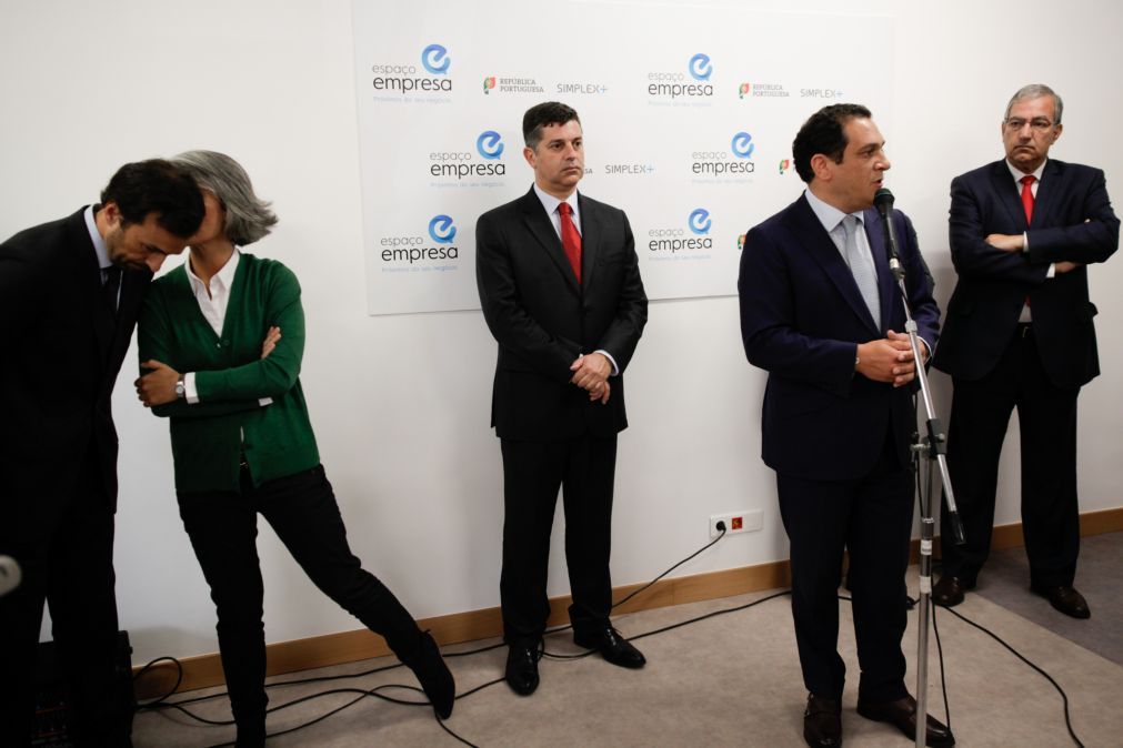 Luciana Abreu Cantora em rara aparição com uma das gémeas. Veja a foto!