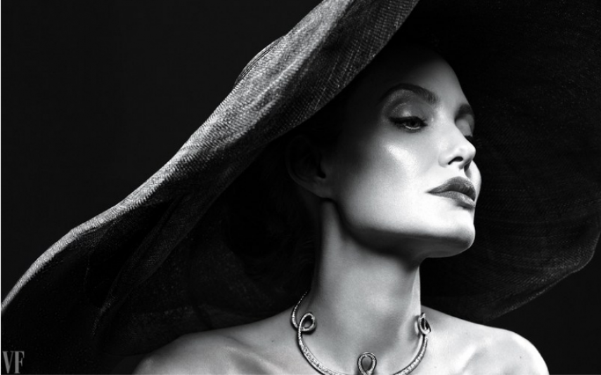 Angelina Jolie Revelações chocantes sobre a vida depois do divórcio!