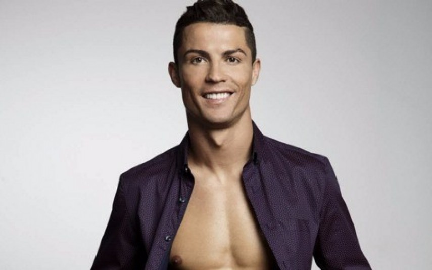 Cr7 Página de fãs mostra celebração de Ronaldo após nascimento dos gémeos