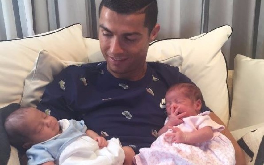 Cristiano Ronaldo Gémeos do jogador não poderiam ter nascido em Portugal