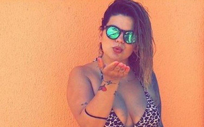 Fanny Rodrigues Sem pudores, mostra corpo pós-parto em biquíni