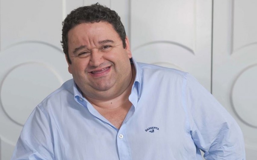 Fernando Mendes É mandado parar pela polícia. Não vai acreditar no que aconteceu a seguir