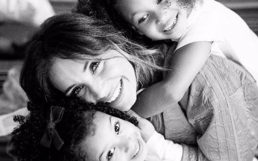 Luciana Abreu Filma filhas a dançar Floribella