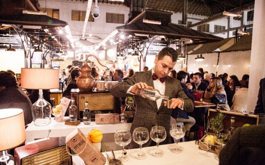 Mercado de Campo de Ourique Gins, cocktails de sidra e cerveja a 1 euro