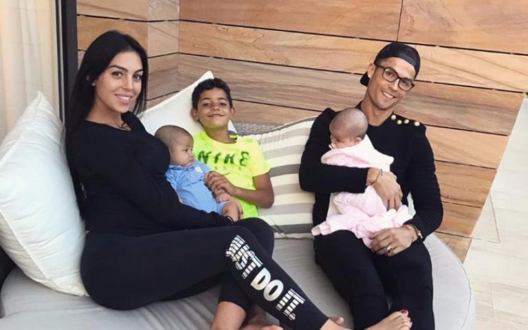 Cristiano Ronaldo e Georgina Bebé Alana não vai ter o sobrenome da espanhola