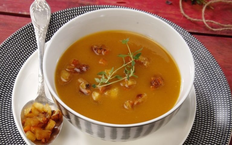 Creme de abóbora com maçã caramelizada Sopa deliciosa!