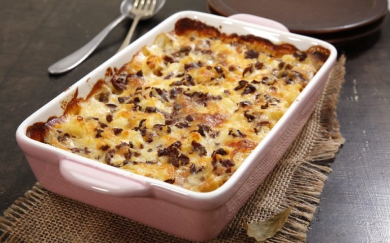 Gratin de batatas com azeitonas Para acompanhar...