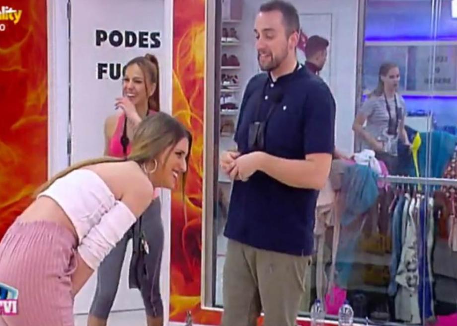 SS7: Tiago tem SONHO ERÓTICO com Carina