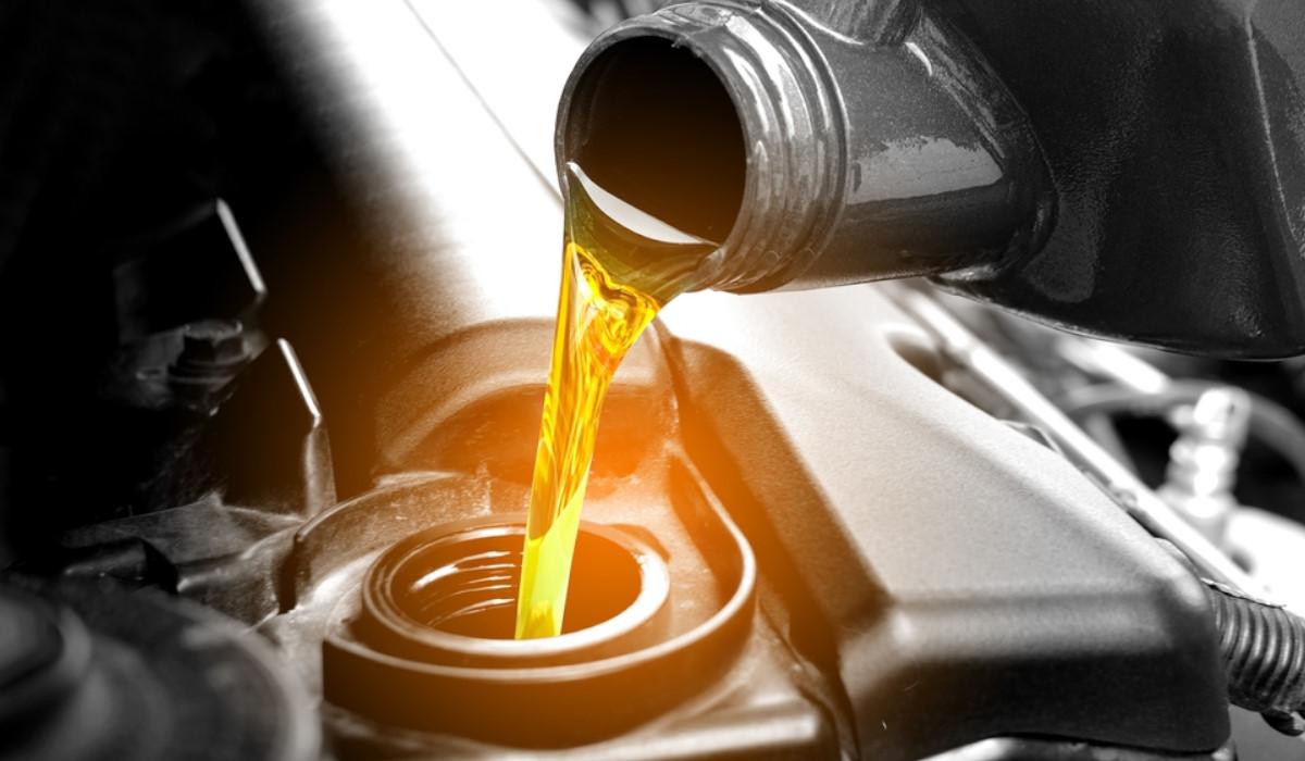 Mudar o óleo do carro: 10 erros comuns que podem dar muitos problemas