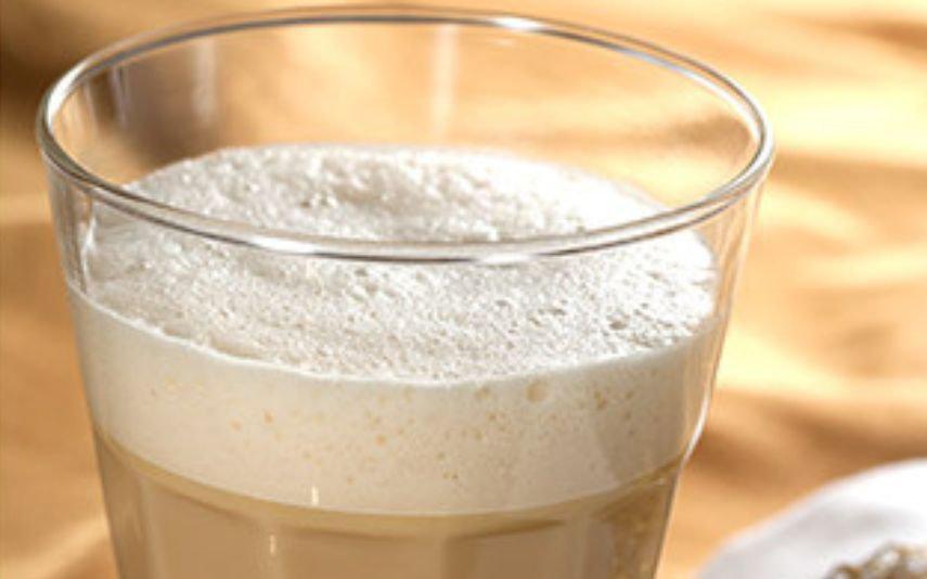 Bebida quente de chocolate branco – Felicidade num copo!