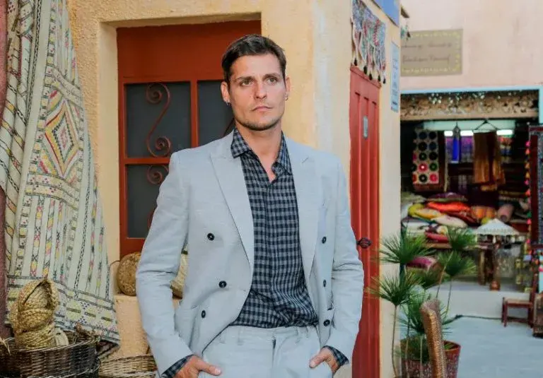 Carloto Cotta acusado de violar, sequestrar, agredir e ameaçar uma mulher: “Completamente devastada”