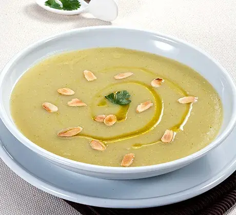 Creme de brócolos com amêndoa