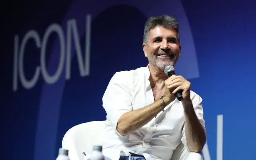 Simon Cowell – Em Portugal, revela: “Não uso telemóvel há oito anos”