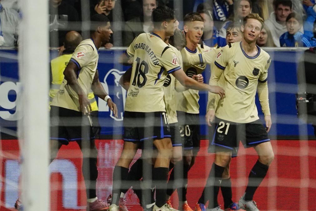 FC Barcelona dá a volta ao Oviedo e continua a dois pontos do Real Madrid