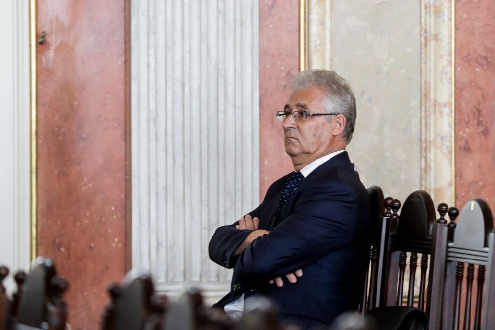 Operação Lex: Defesa põe em causa acusação com base em SMS que Vaz das Neves diz que não recebeu