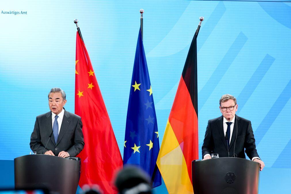 China e Alemanha defendem desenvolvimento saudável das relações bilaterais