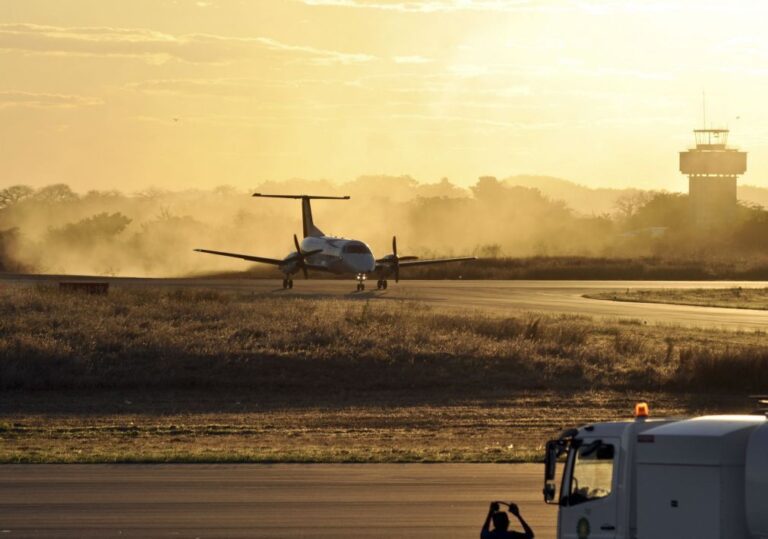 Aeroportos de Moçambique cancelam voos noturnos para Tete devido a furto de equipamento