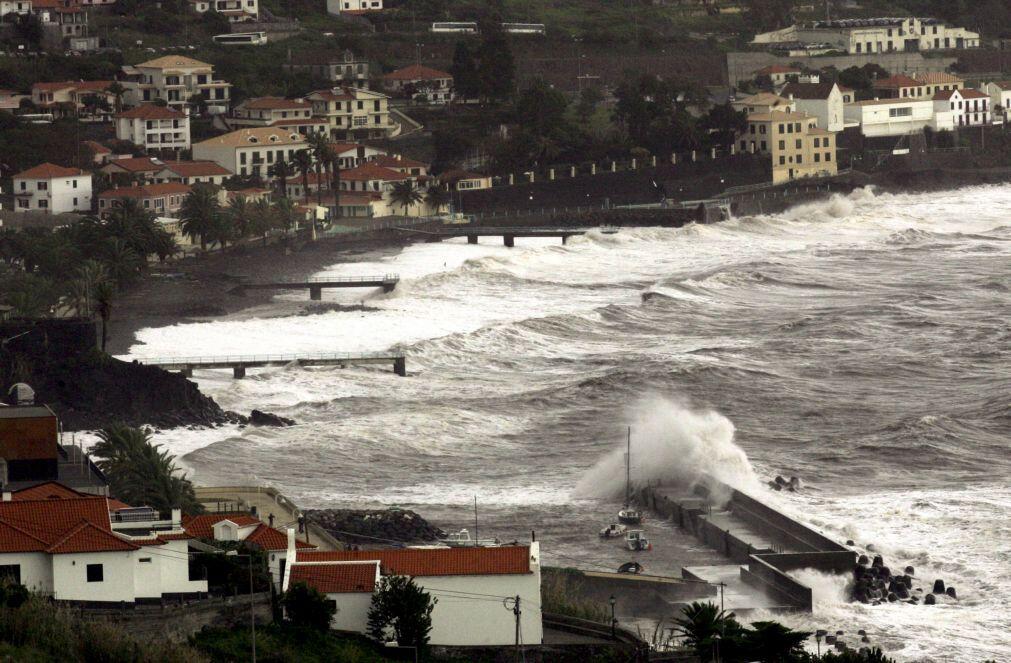 Capitania do Funchal prolonga aviso de agitação marítima forte até sábado