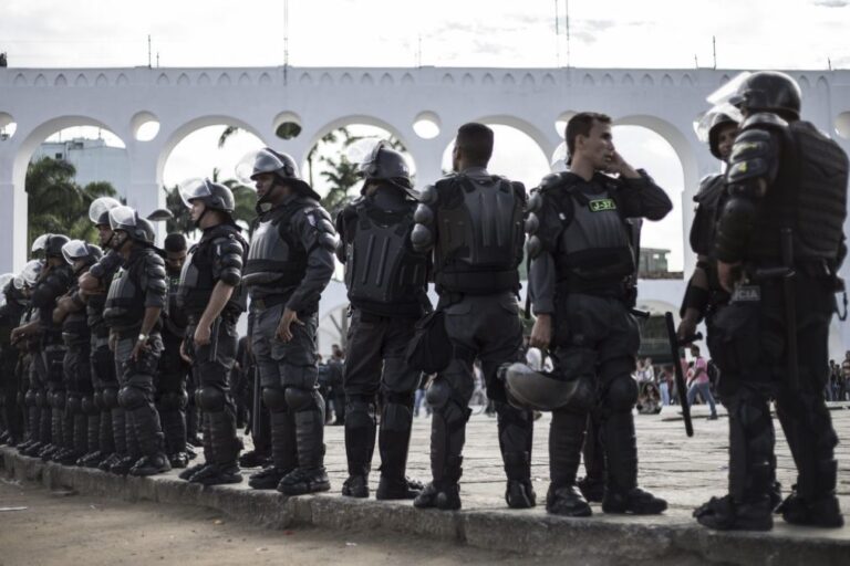 Oito mortos em operação no Brasil contra organização que queria soltar presos
