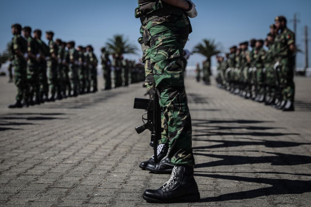 Exército reforça missão na Eslováquia com pelotão de atiradores