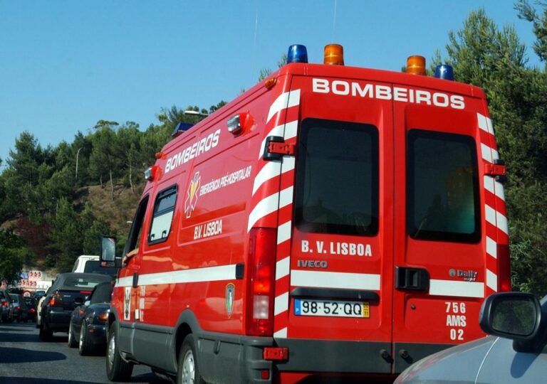 Ambulâncias da Liga dos Bombeiros acionadas 16 vezes no fim de semana