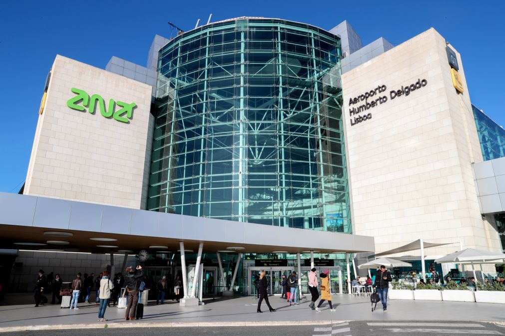 Sessenta polícias da PSP iniciam hoje formação para reforçarem aeroporto de Lisboa