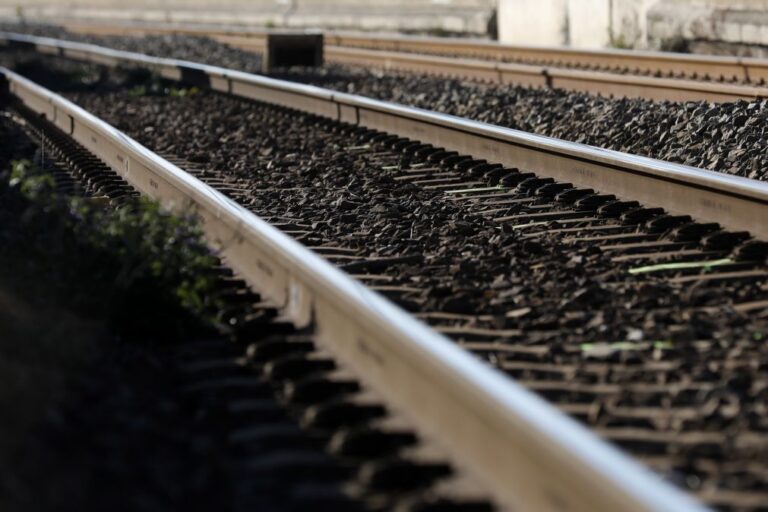 Moçambique apresenta em março projeto de construção de ferrovia norte-sul de 6.000 ME