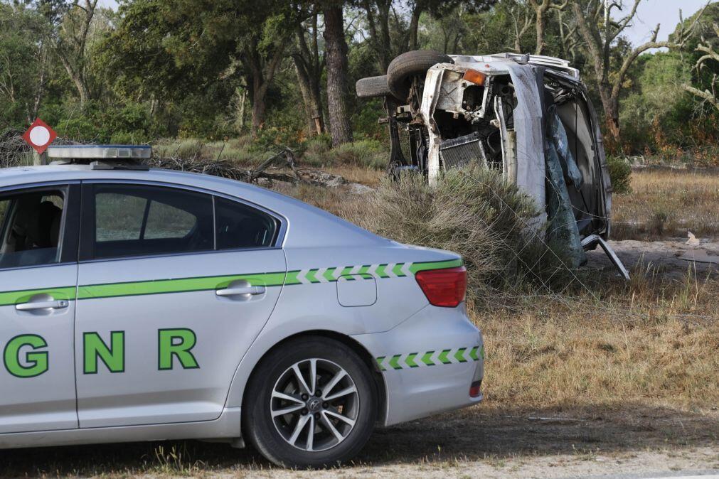 Acidentes rodoviários na época festiva de Natal e Ano Novo causaram 38 mortes