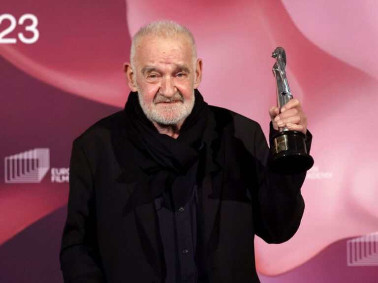 Realizador húngaro Béla Tarr morre aos 70 anos