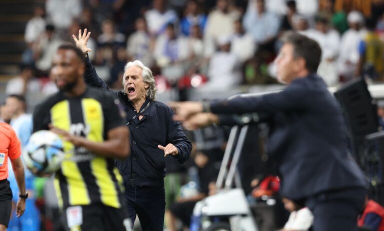 Al Nassr sofre primeira derrota na Liga saudita e pode perder liderança