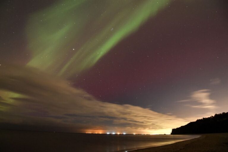 Auroras boreais registadas em Portugal após grande tempestade solar atingir Terra
