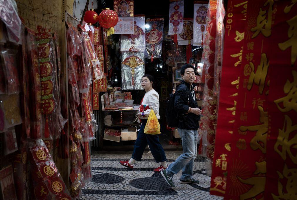 Governo de Macau cancela registo de jornal que denunciou “pressões crescentes”