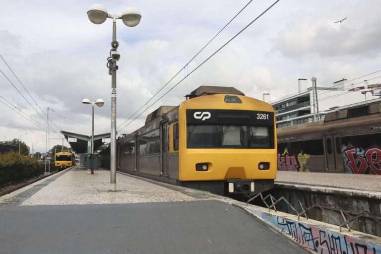 Presidente da CP assegura manutenção rigorosa de carruagens