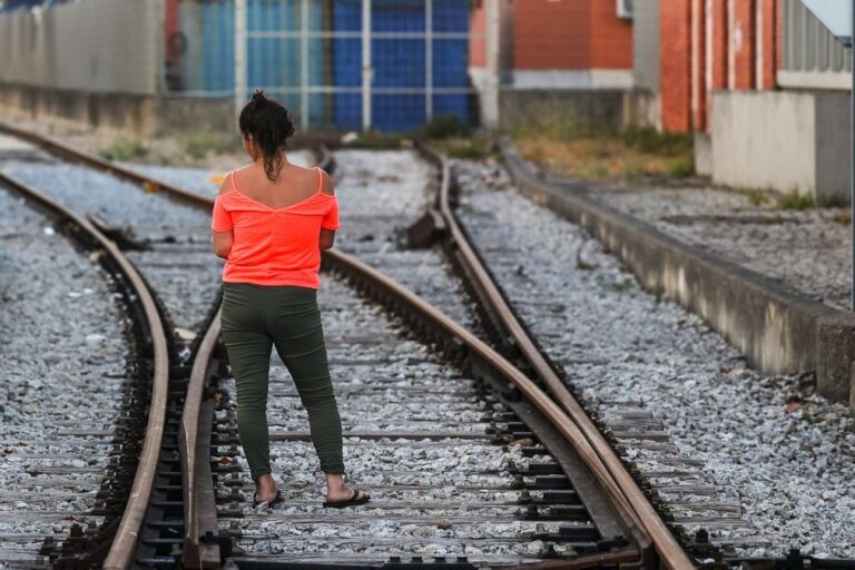 Investigação associa menopausa a efeitos semelhantes aos de doença de Alzheimer