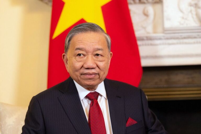 Partido Comunista do Vietname inicia reunião crucial para eleger liderança
