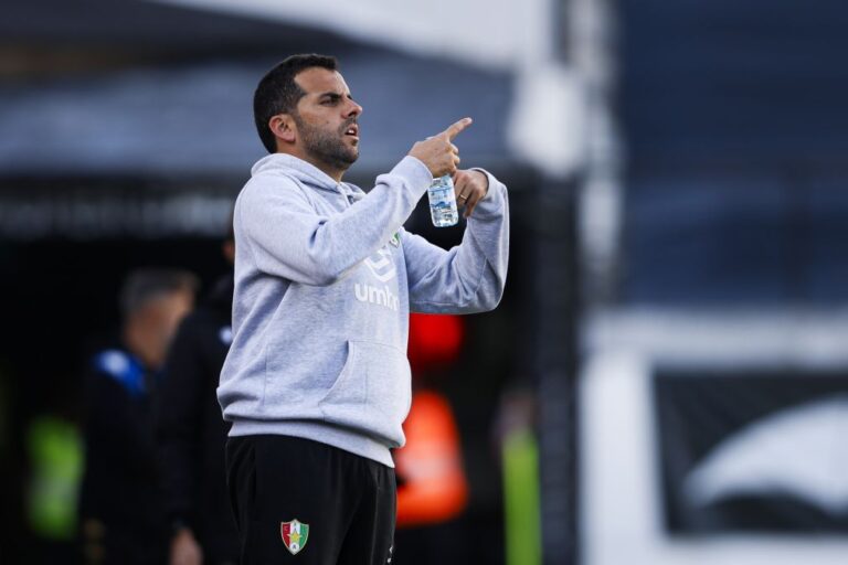 Estrela da Amadora espera duelo 