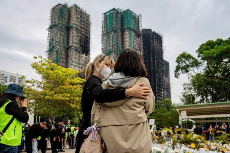 Sobe para 168 número final de mortos no incêndio de novembro em Hong Kong