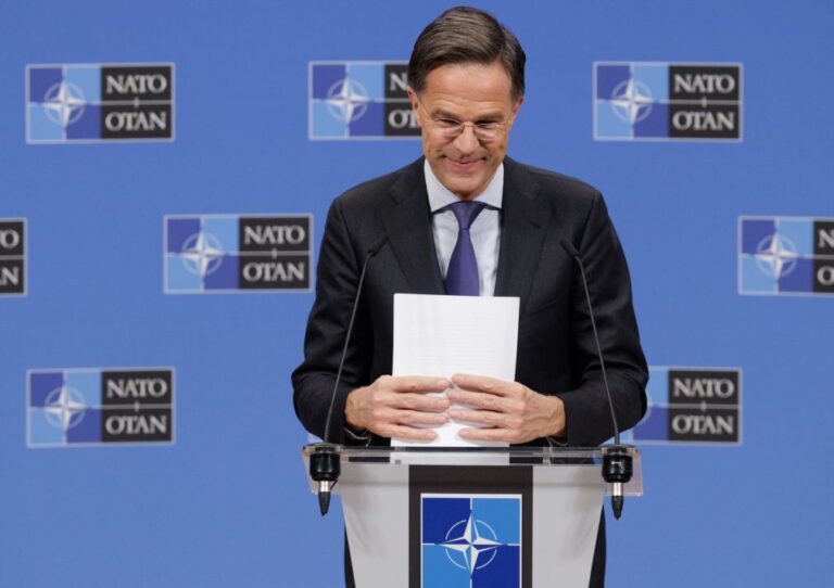 Mark Rutte reúne-se 2.ª feira com MDN da Dinamarca e MNE da Gronelândia