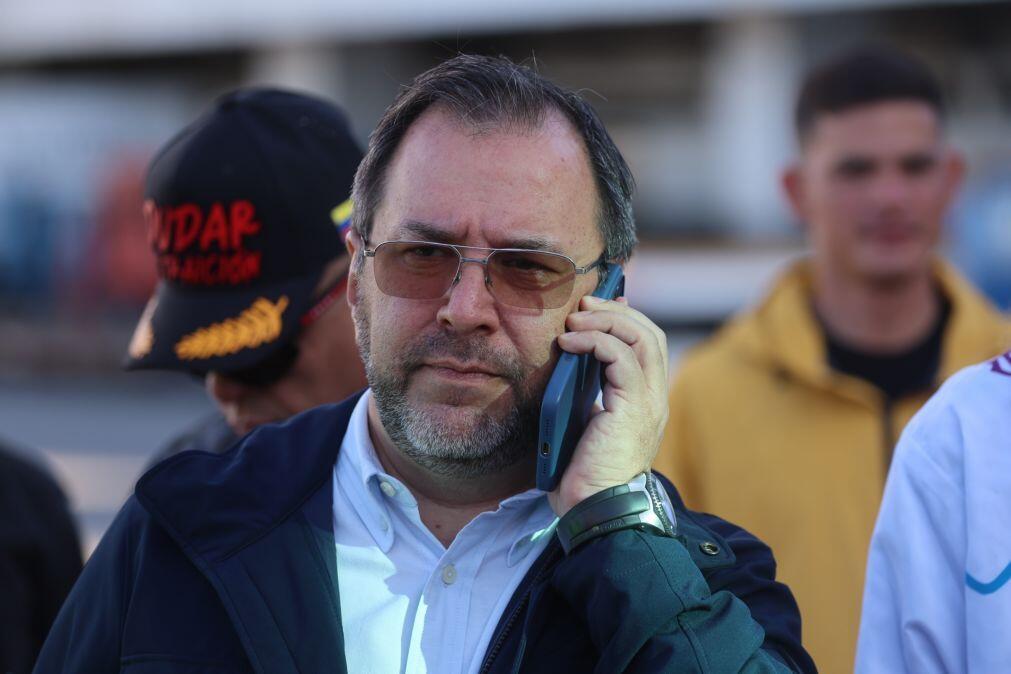 Governo da Venezuela anuncia “conversações exploratórias” com EUA para restabelecer relações diplomáticas