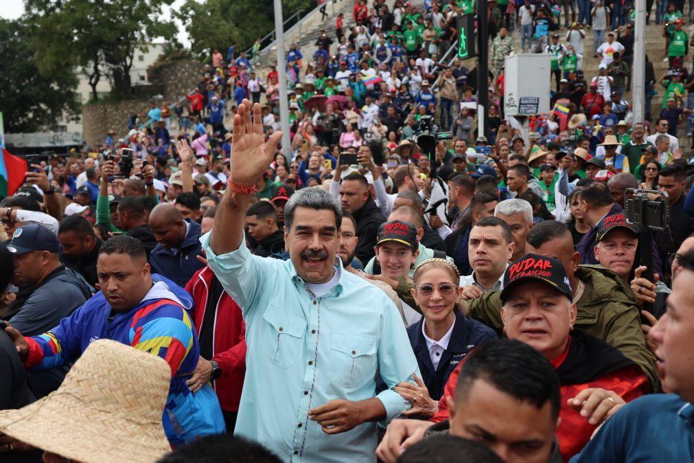 Presidente da Venezuela diz estar pronto para diálogo com Estados Unidos
