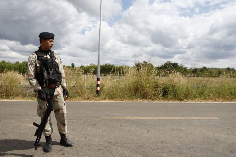 Camboja diz ter disparado por acidente contra território tailandês