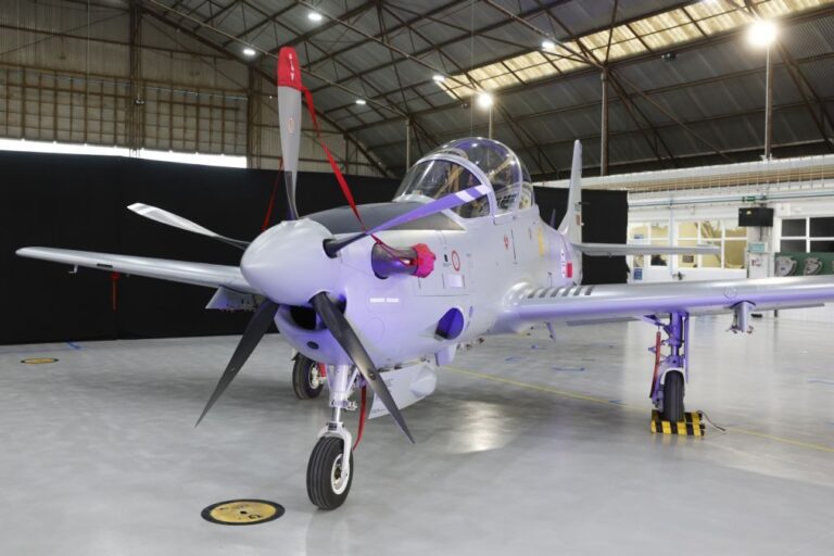 Brasileira Embraer anuncia recorde de encomendas em 2025