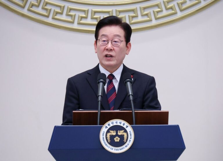 Presidente sul-coreano visita China após subida da tensão entre Pequim e Japão