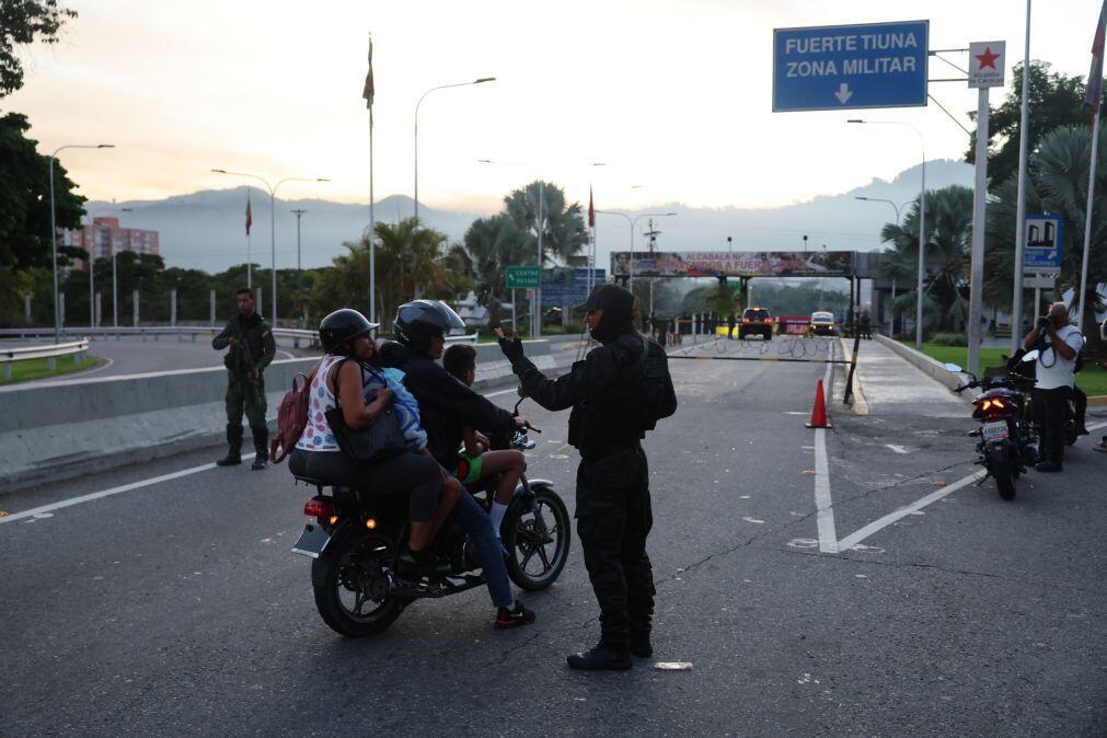 China condena ataques dos EUA na Venezuela e pede respeito pelo direito internacional