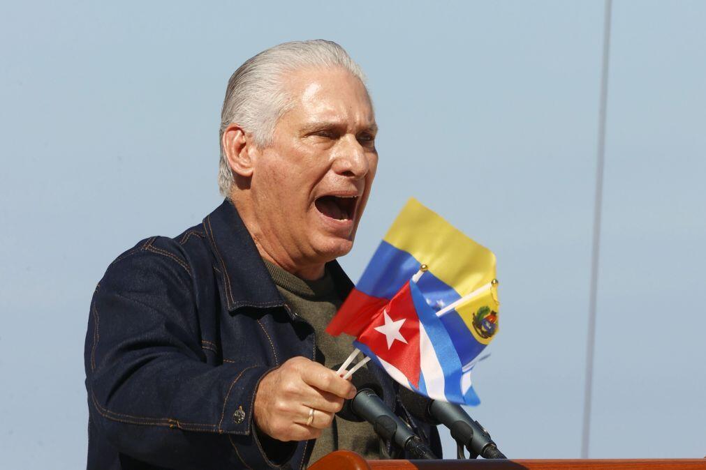 Presidente cubano rejeita negociações com EUA sob coerção e quer diálogo sério