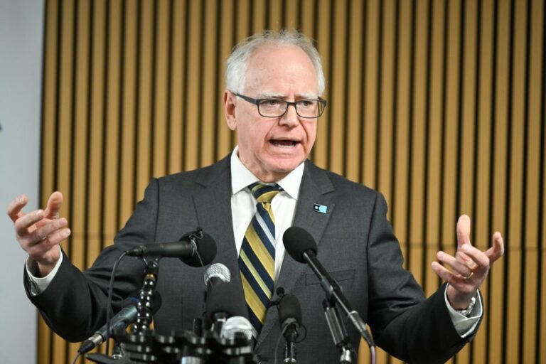 Governador do Minnesota considera investigação do Governo Trump uma distração partidária