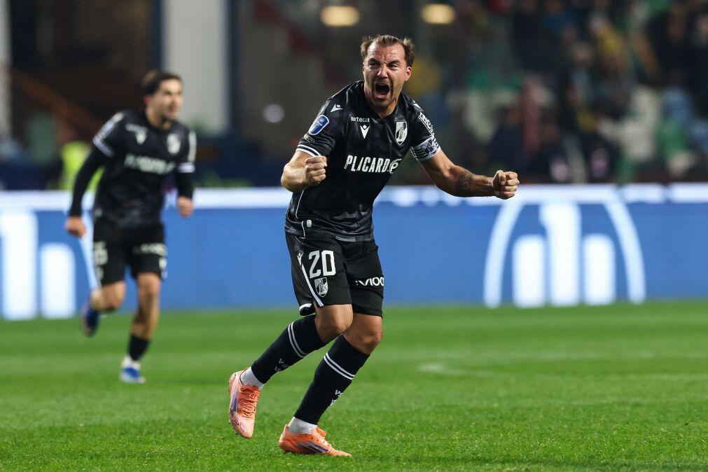 Vitória de Guimarães vence Sporting nos ‘descontos’ e estreia-se na final da Taça da Liga