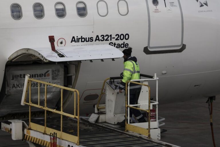 Consórcio que integra empresa da Ibéria vence 'handling' nos aeroportos de Lisboa, Porto e Faro
