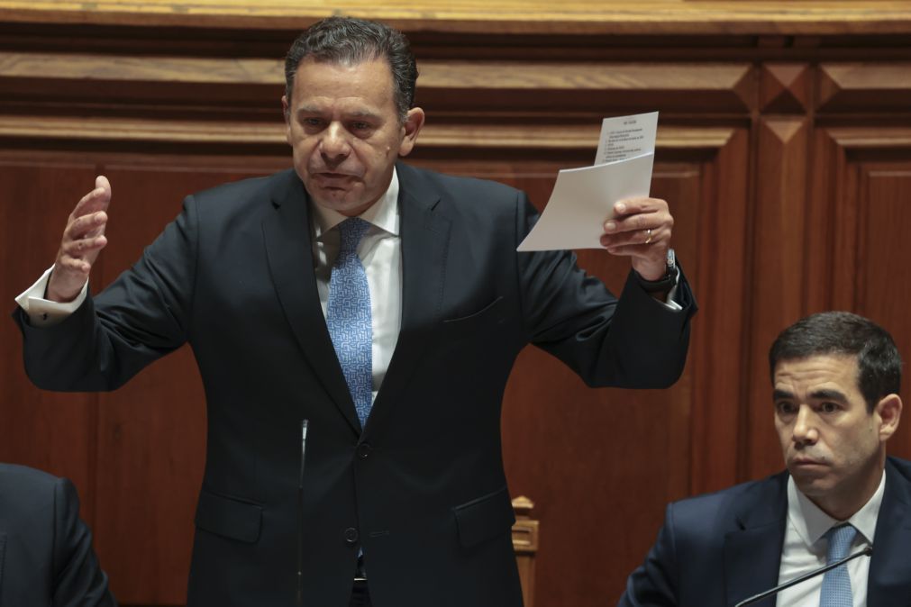 Montenegro assume que primeira responsabilidade política por falhas na saúde é sua