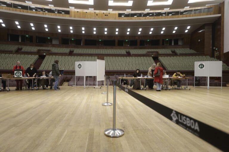 Assembleias de voto abriram em Portugal Continental e na Madeira